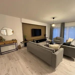 140qm - 4 Zimmer- Parkplatz - Autobahn - Blauer - Mallibase Garbsen